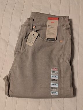 NWT Levi’s 505 Regular Men’s Khaki Jeans Pants 34x32 Stretch NWT